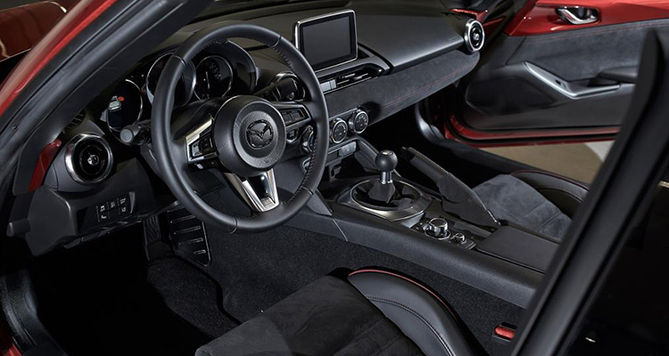 Mazda MX-5 RF interior