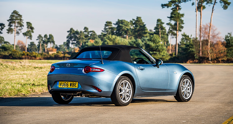 Mazda MX-5 Arctic rear