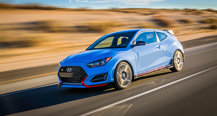 Hyundai Veloster N side