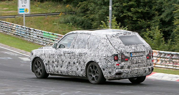 rolls-royce cullinan rear