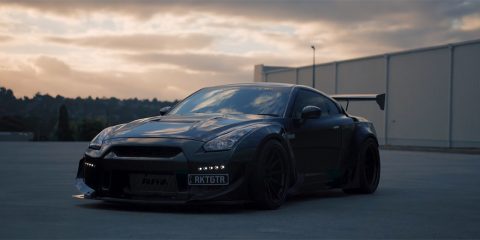 NISSAN GTR