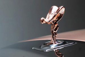 rolls-royce whispered gold mascot