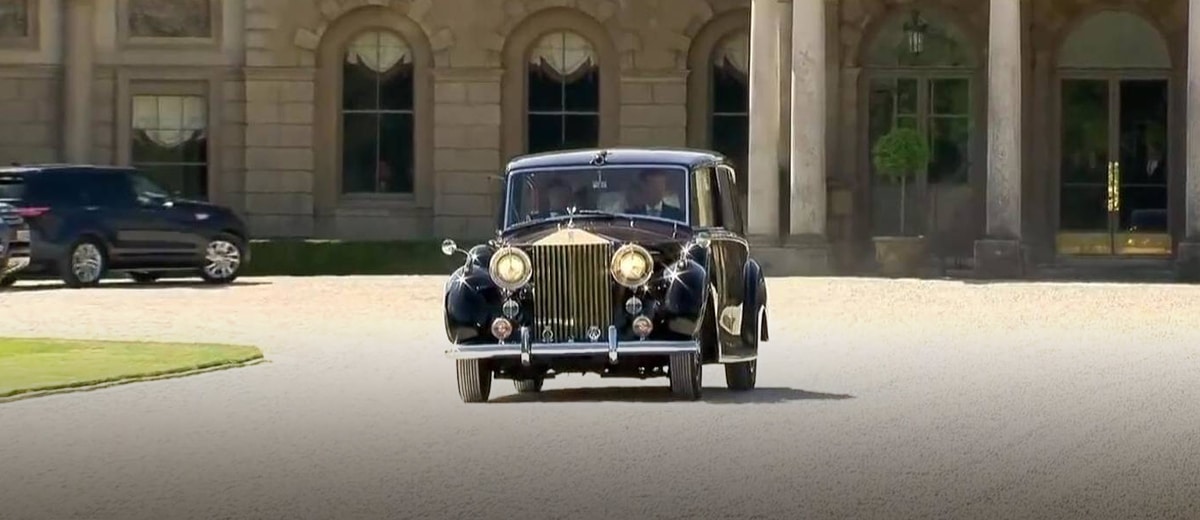 megham markle royal wedding phanton iv rolls royce arrival feature