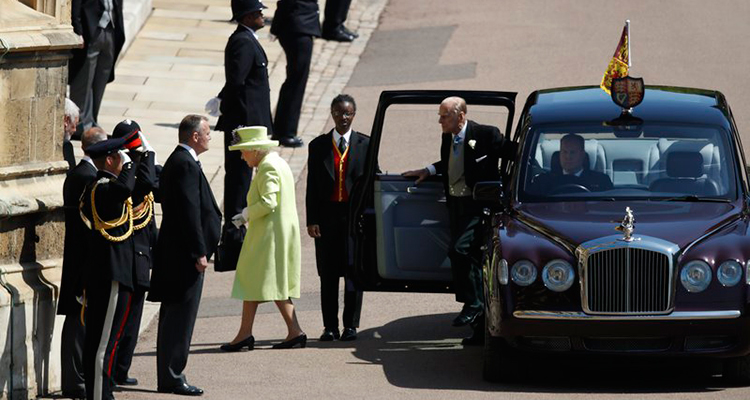 the queen bentley state limousine harry meghan markle wedding