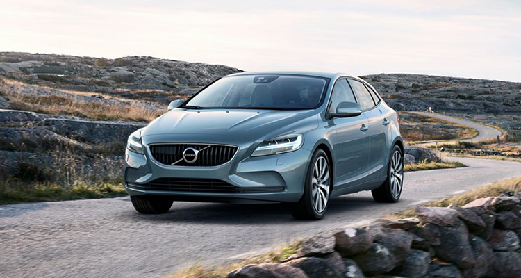 volvo v40 front side 1