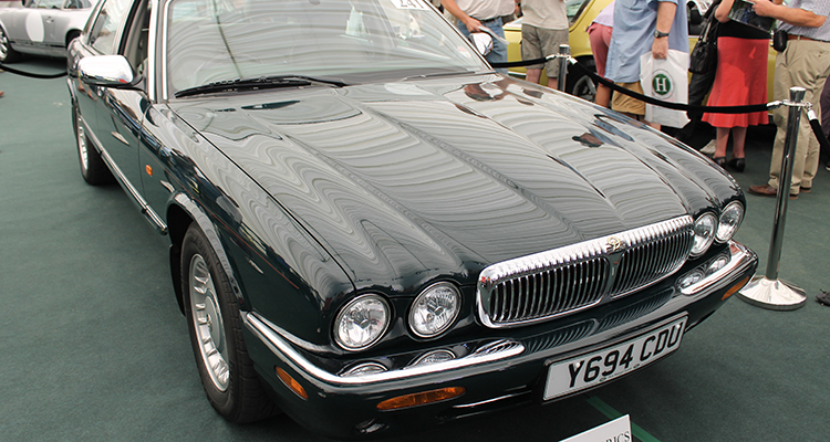 2001 Jaguar Daimler V8 Super LWB 1