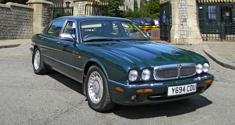 2001 Jaguar Daimler V8 Super LWB 2