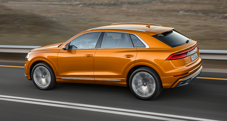 Audi Q8 side 3