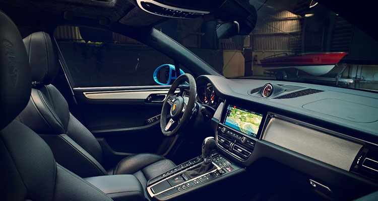 Porsche Macan revealed interior 1