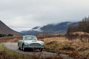 ASTON MARTIN DB5 JAMES BOND GOLDFINGER feature