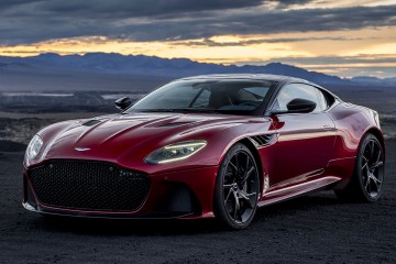 Aston Martin DBS Superleggera 2018 reviews feature