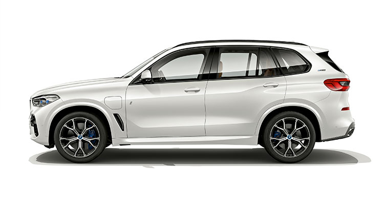 BMW X5 xDrive45e iPerformance exterior side 1