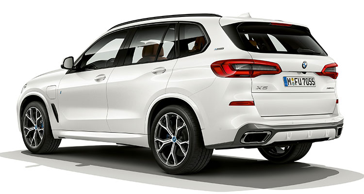 BMW X5 xDrive45e iPerformance exterior side rear 1