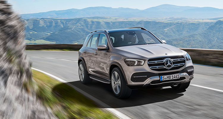 New Mercedes GLE 2019 front side 10