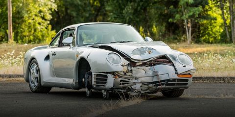 Porsche 959 crash feature