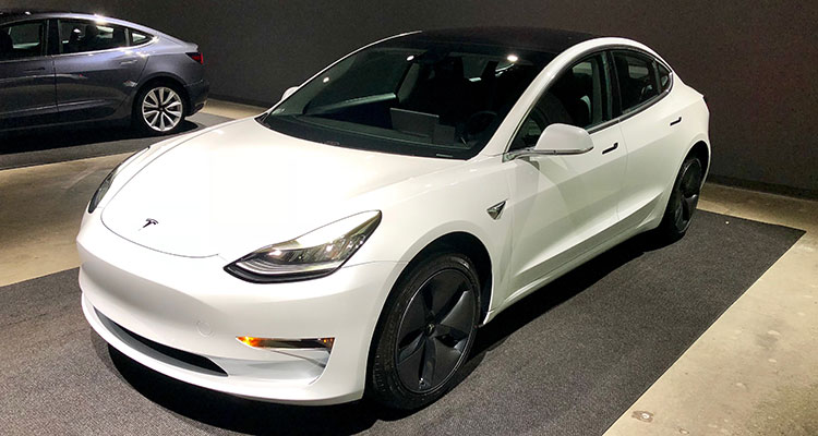 Tesla Model 3 6