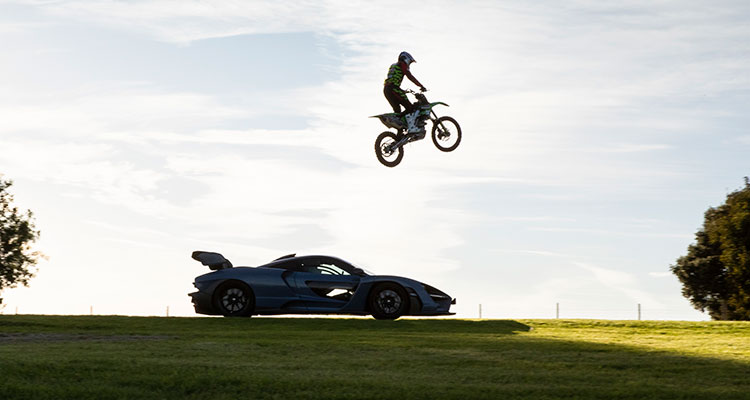 McLaren Senna vs motorcross race 3