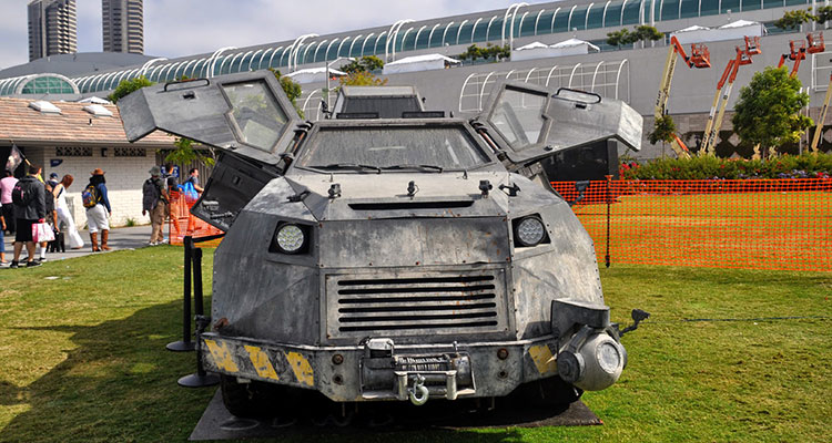 into the storm movie Titus storm chaser vehicle front