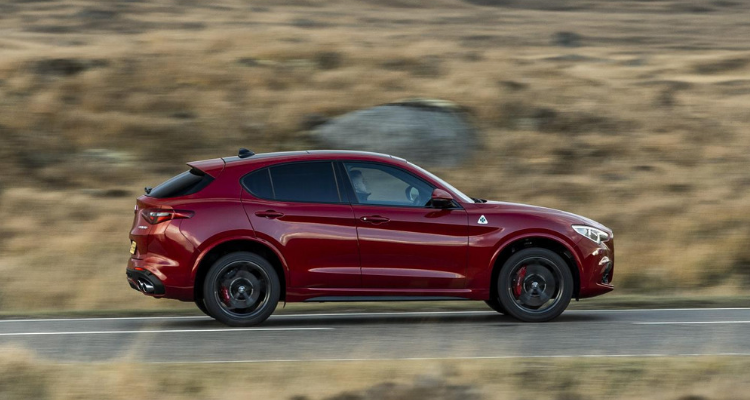 Alfa Romeo Stelvio Quadrifoglio side