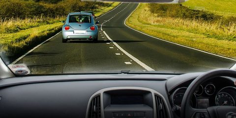 5 Distractions That Should Be Illegal Whilst Driving feature