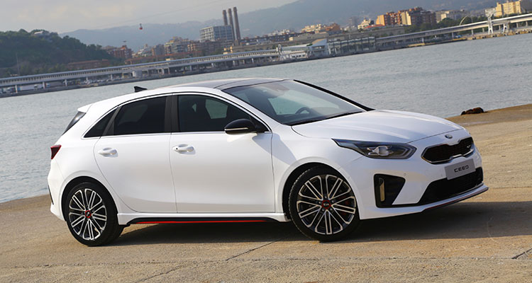 KIA Ceed GT side 1