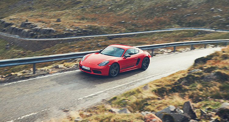 Porsche 718 Cayman T front side