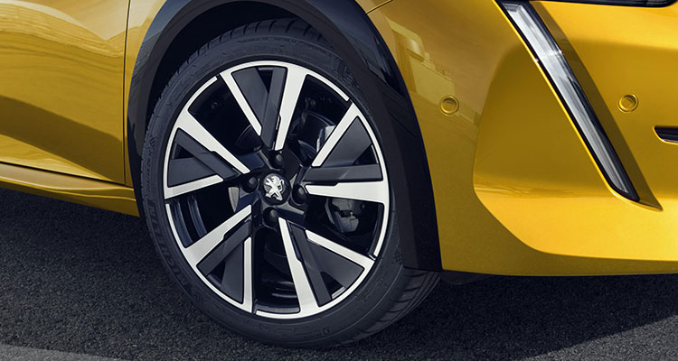 Peugeot 208 Hatchback wheel 10