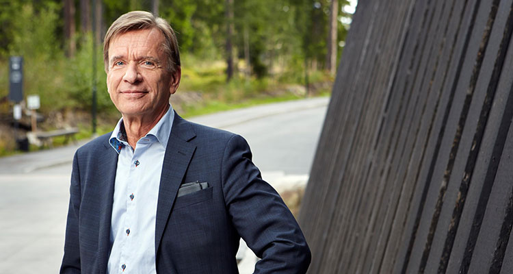 Volvo President and CEO - Hakan Samuelsson 1