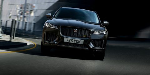 Jaguar F-PACE 20MY 300 SPORT feature