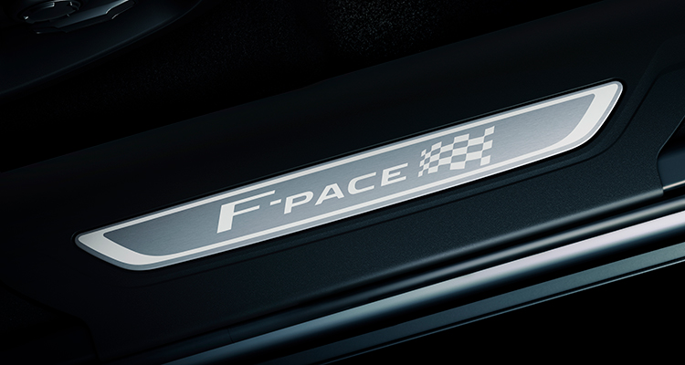 Jaguar F-PACE 20MY Chequered Flag F-Pace badge 1