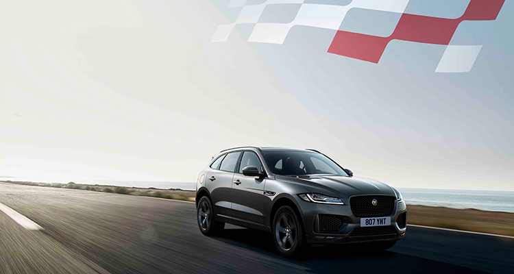 Jaguar F-PACE 20MY Chequered Flag front side 1