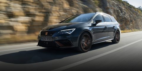 SEAT Leon CUPRA R ST front side feature