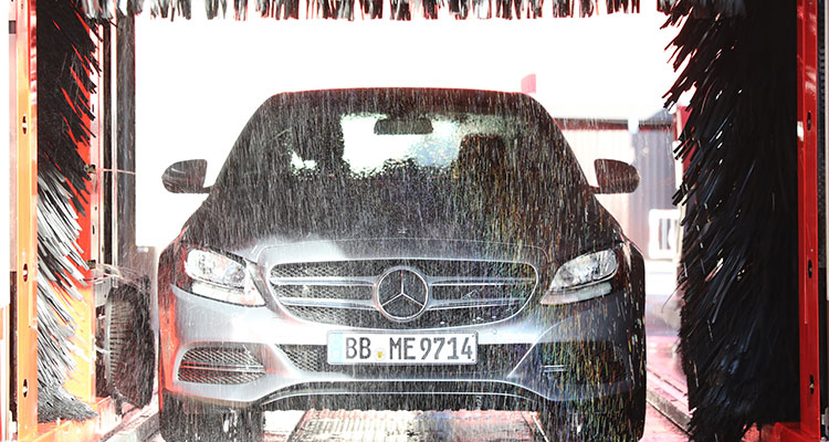 5 Things Not To Do When Washing Your Car (4)