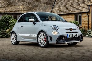 Abarth 595 2019 front side (feature)