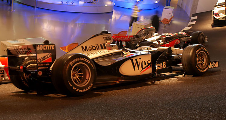 McLaren Mercedes MP4-13 1998 F1 Mika Häkkinen (2)