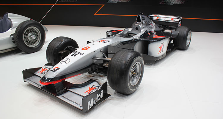 Mika Häkkinen McLaren Mercedes MP4-13 (5)