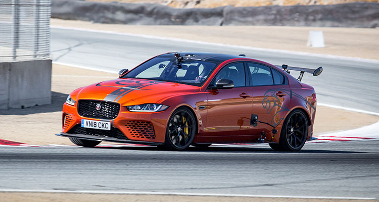 Jaguar XE SV Project 8 (1)