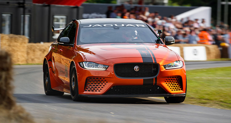 Jaguar XE SV Project 8