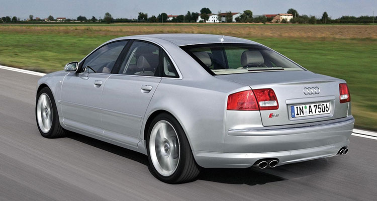 This 2006 Audi S8 Has A V10 Lambo Engine