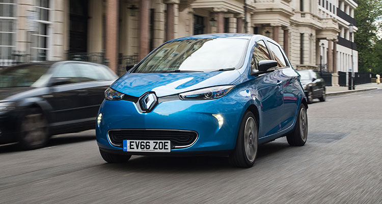 6 Cars With Awful Depreciation To Avoid - Renault Zoe (5)