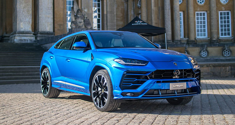 10 Cars You're Definitely Pronouncing Wrong - Lamborghini Urus (2)