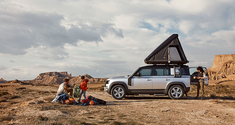 Land Rover Defender Gets A Luxurious Bespoke Roof Tent