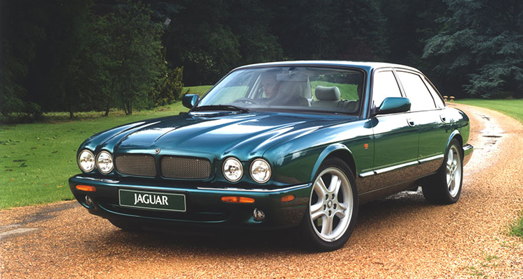 Jaguar XJR