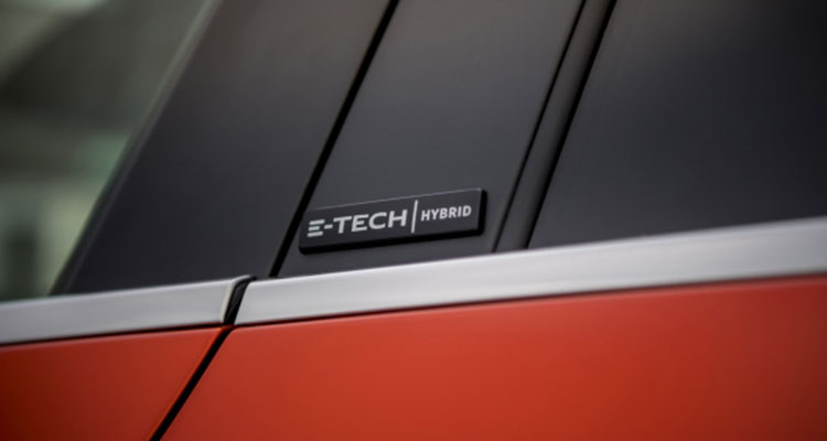 New Renault Clio E-TECH Hybrid