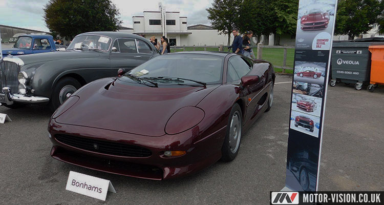 Jaguar XJ220