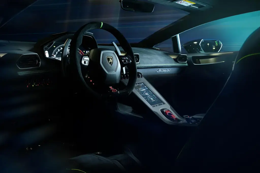 interior of Lamborghini Huracan STO SC 10 