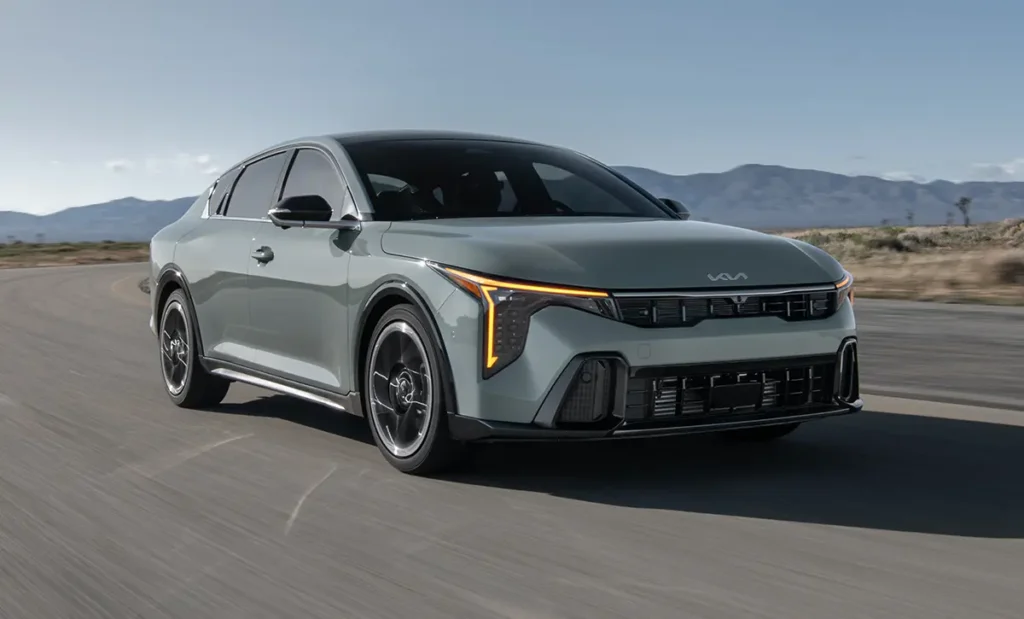 Kia K4 2025, set to rival VW's Golf?