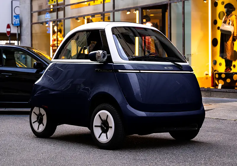 Urban driving with the Microlini EV bubble car