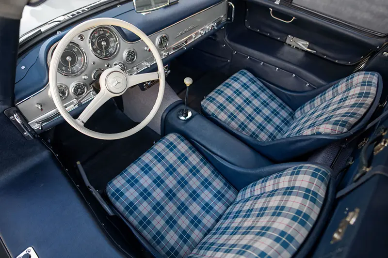 Mercedes-Benz 300 SL Alloy Gullwing interior