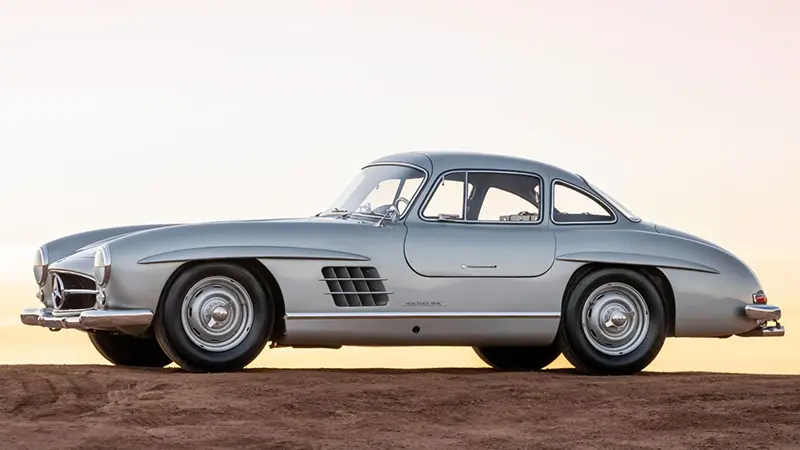 Classic Mercedes-Benz 300 SL Alloy Gullwing viewed from the side